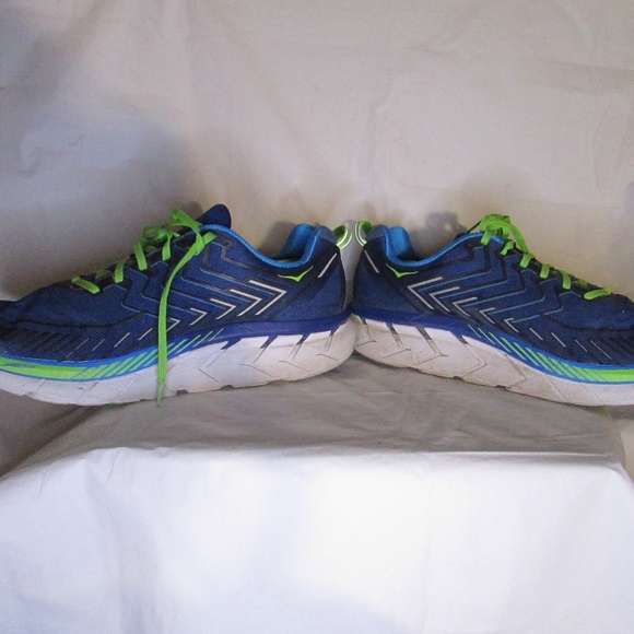 Hoka One One Clifton 4 road running shoes